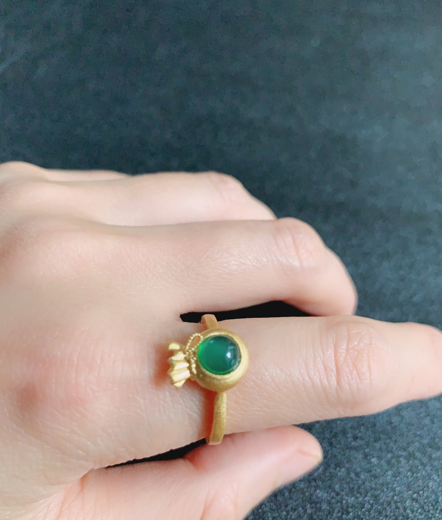 Pouch Shape Chrysoprase Ring