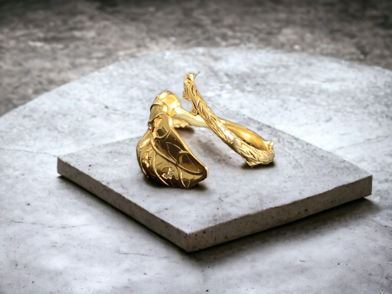 Hollow Leaf Statement Ring
