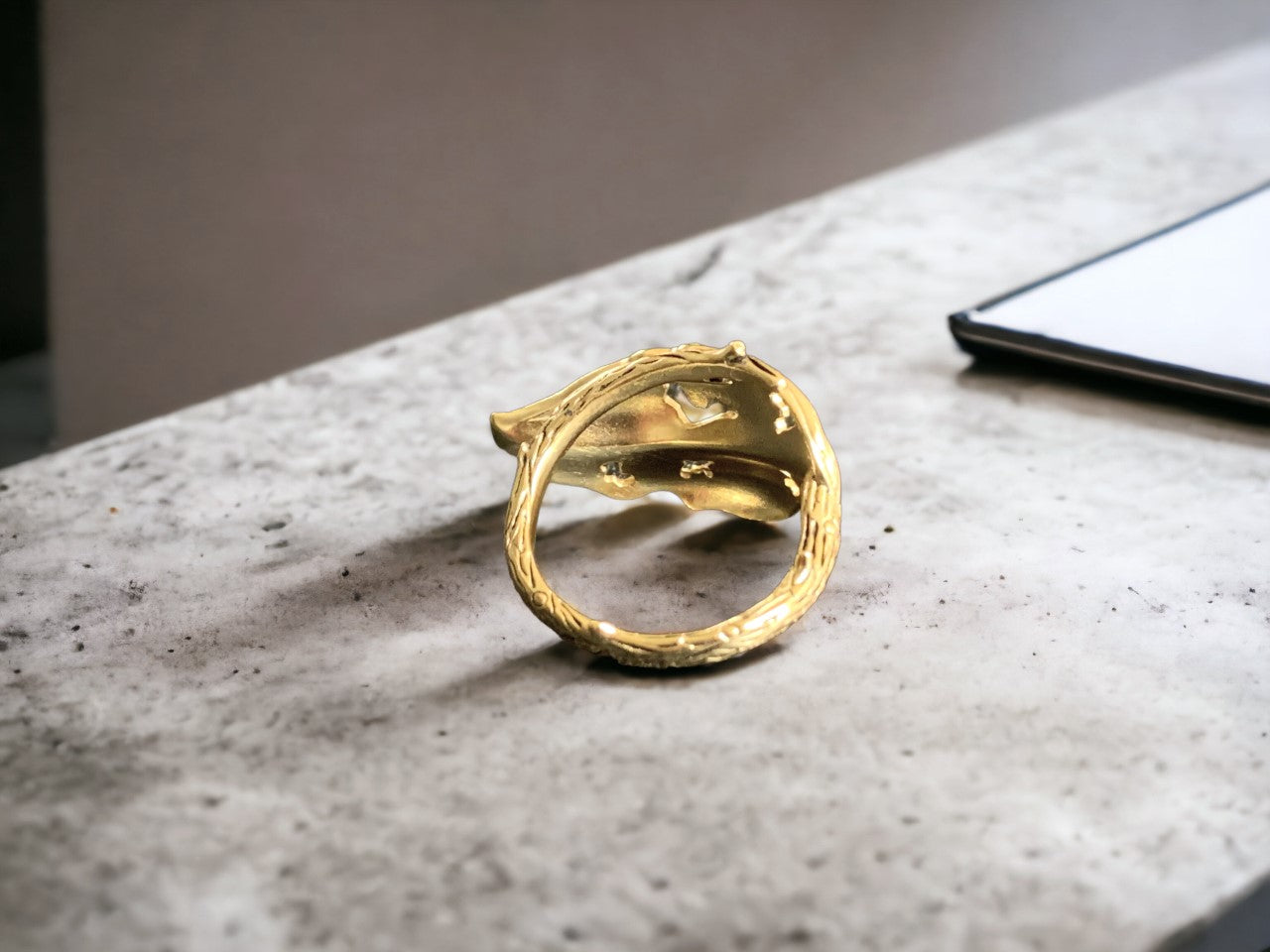 Hollow Leaf Statement Ring