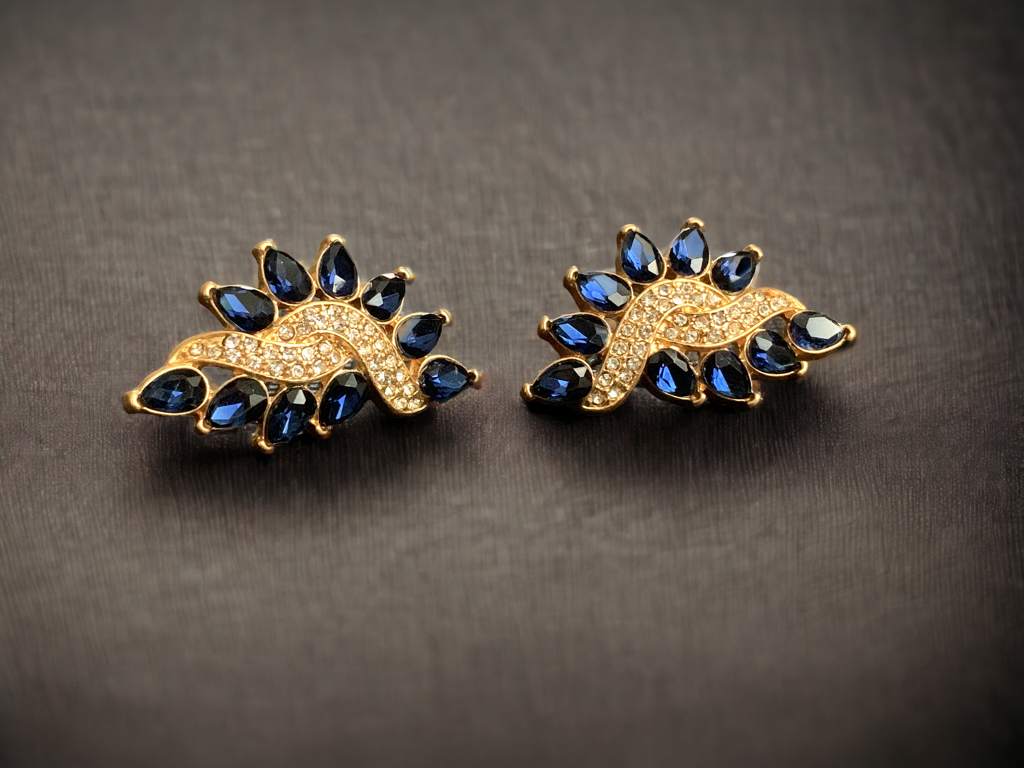 Blue Sparkly Leaf Shape Earrings