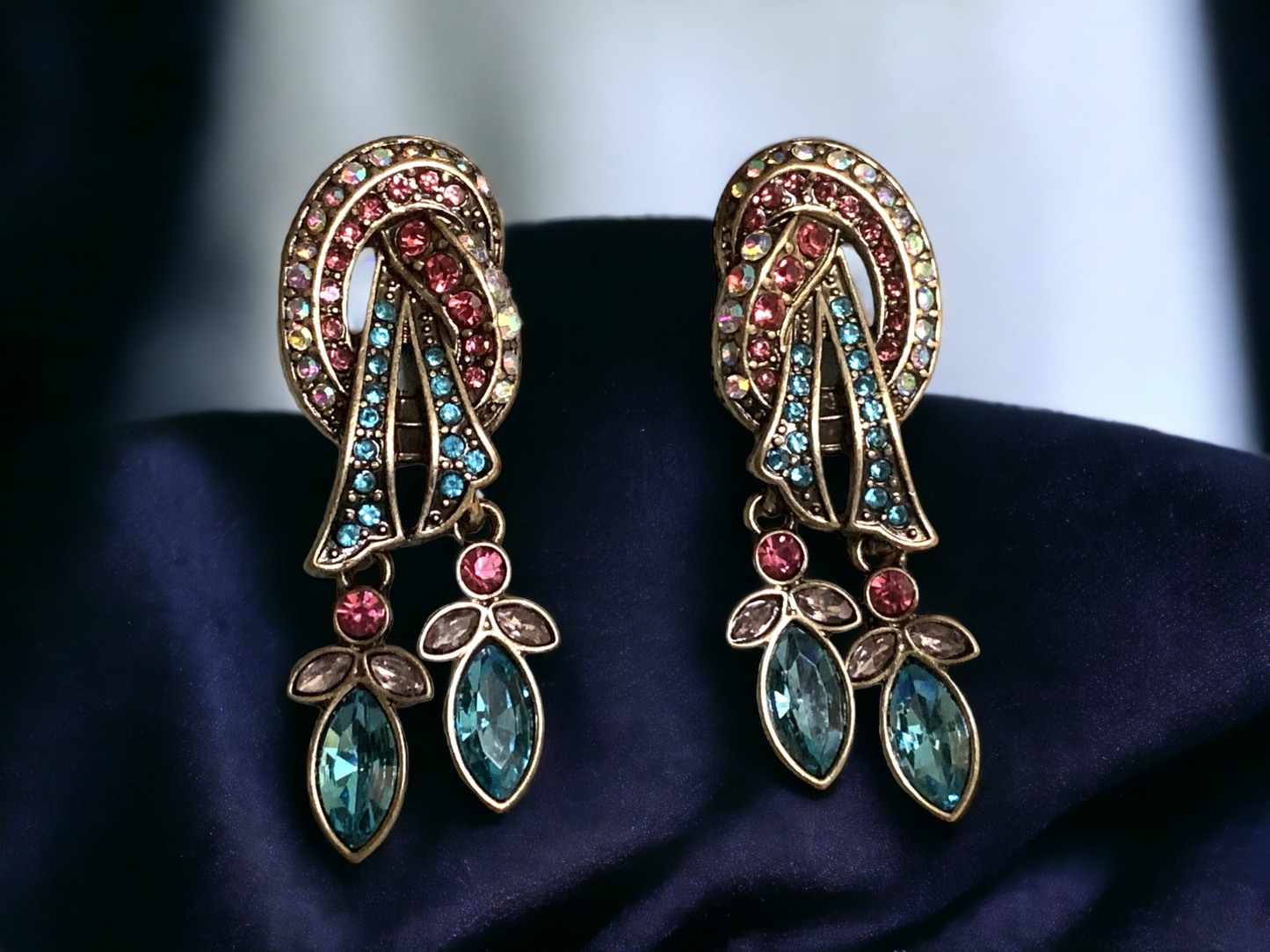 Knot Sparkly Earrings