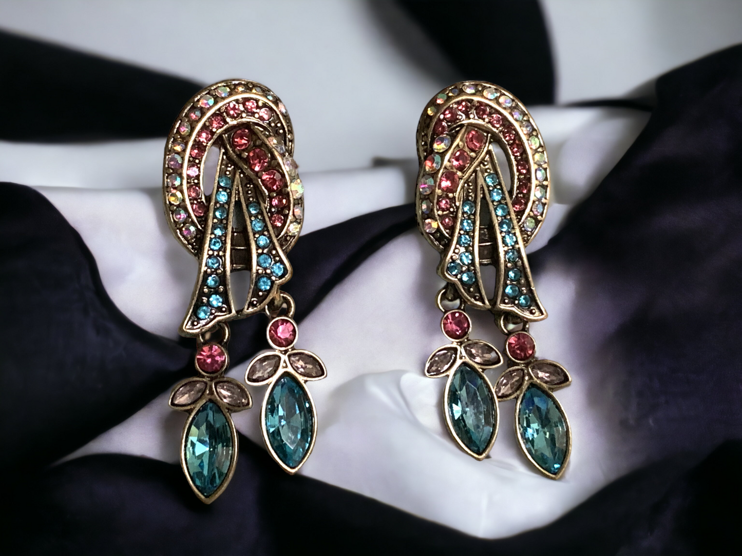 Knot Sparkly Earrings