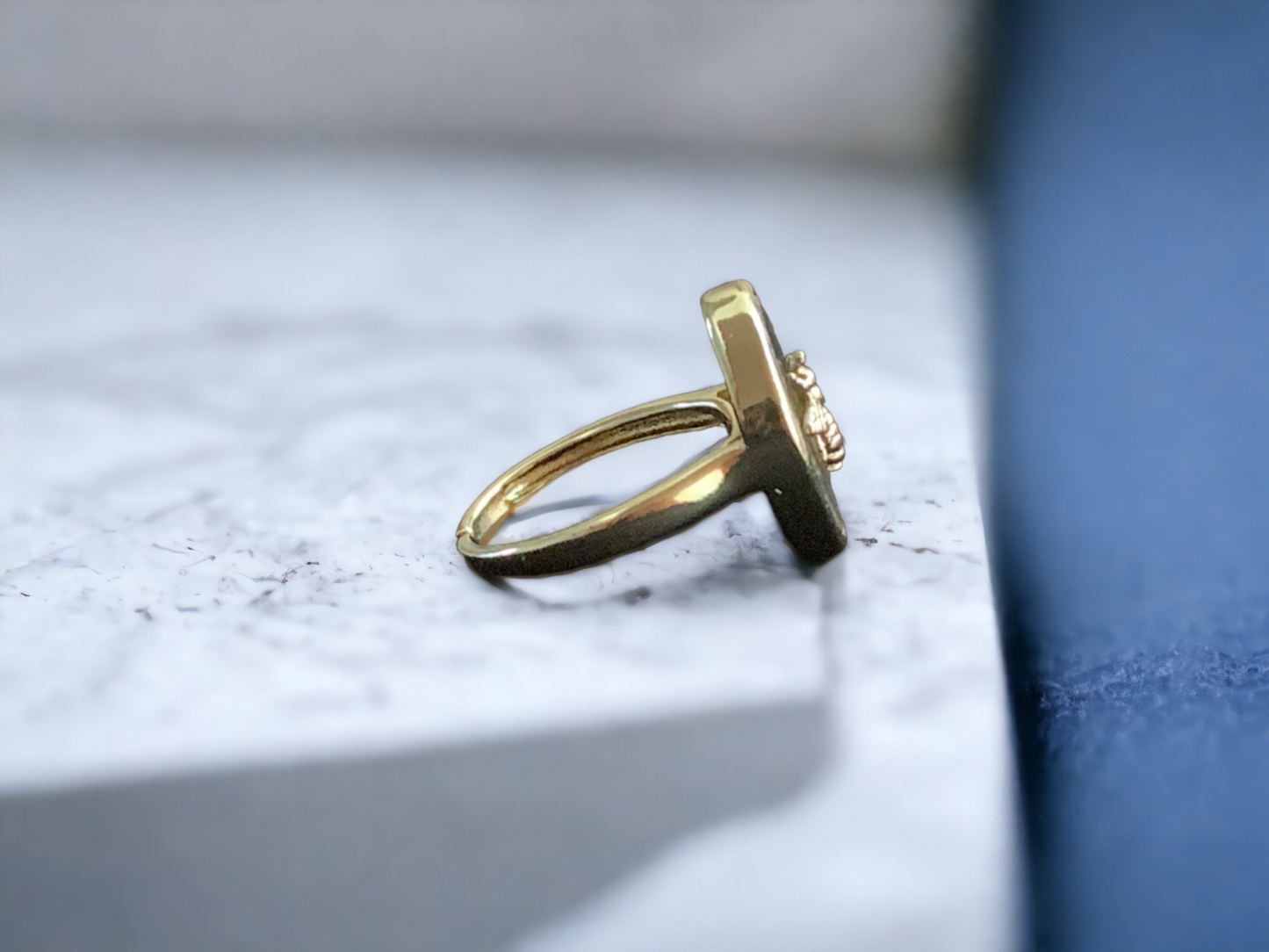 Natural Labradorite Bee Signet Ring