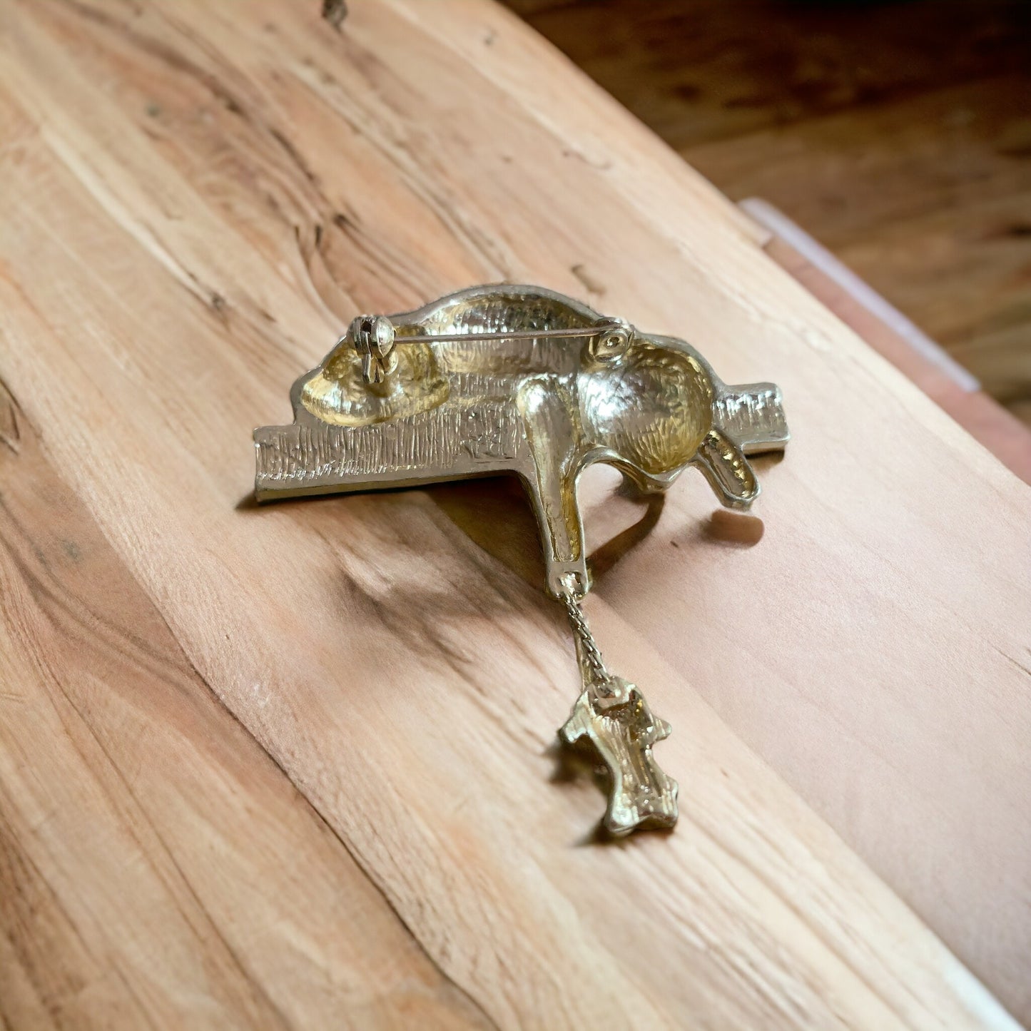 Vintage Design Cat Catching Mouse Brooch