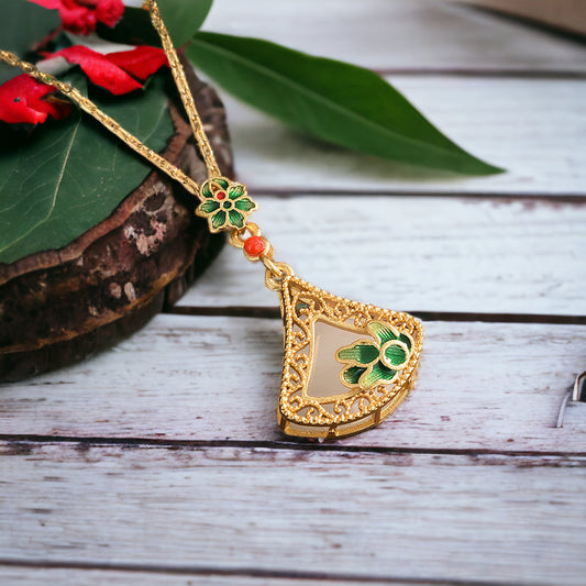Folding Fan Inspired Vintage Style Floral Necklace