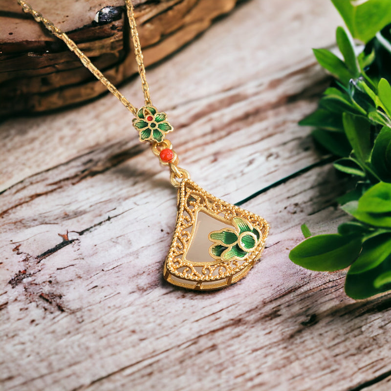 Folding Fan Inspired Vintage Style Floral Necklace