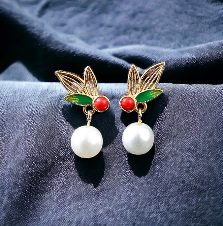 Bamboo Leaf Pearl Earrings