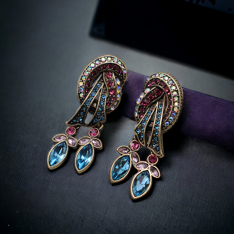Knot Sparkly Earrings