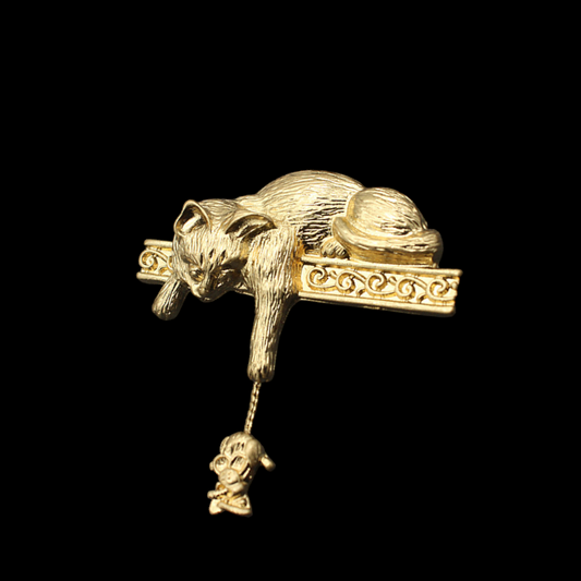 Vintage Design Cat Catching Mouse Brooch