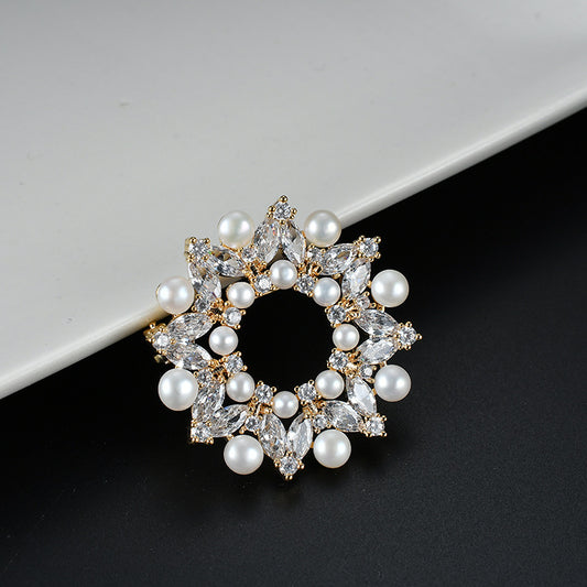 Genuine Freshwater Pearl Wreath Brooch