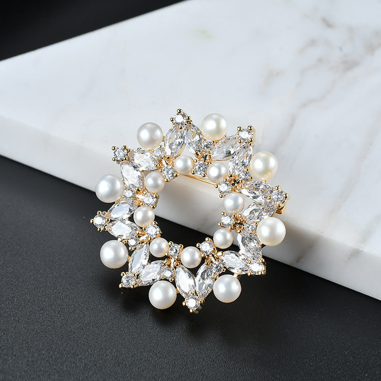 Genuine Freshwater Pearl Wreath Brooch
