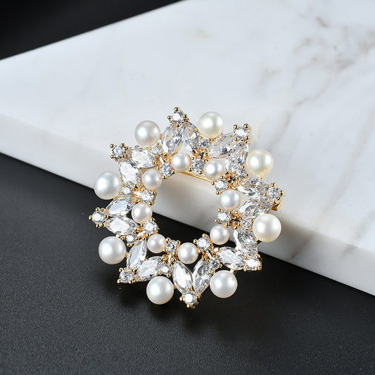 Genuine Freshwater Pearl Wreath Brooch