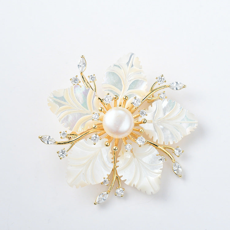 Genuine Freshwater Pearl Wreath Leaf Brooch