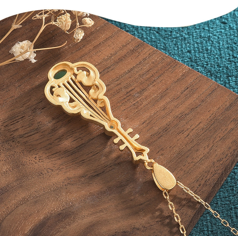 Vintage Style Lute Inspired Chrysoprase Necklace