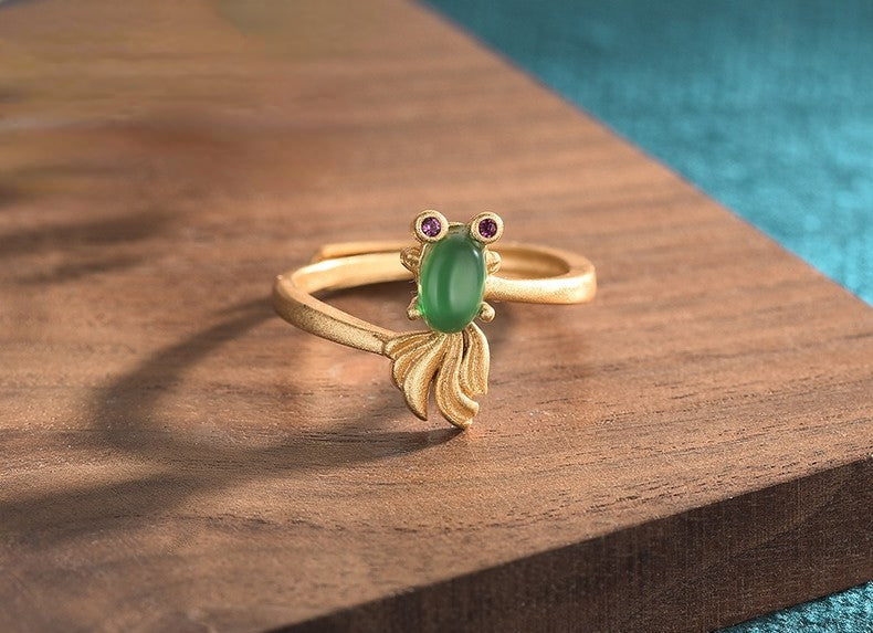 Chrysoprase Vintage Style Goldfish Ring