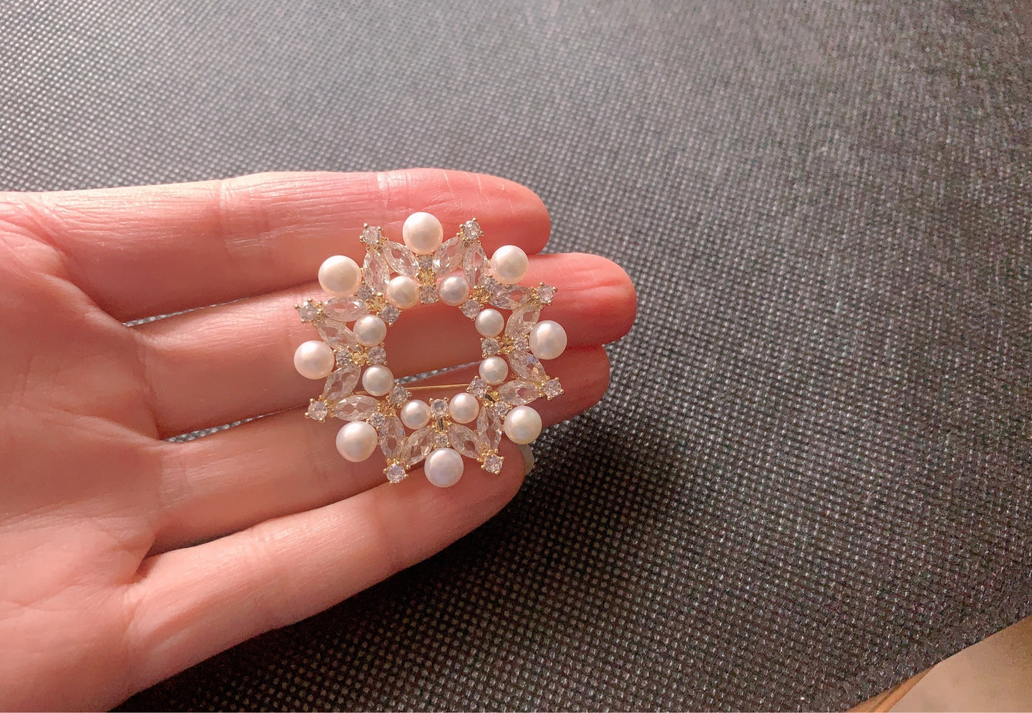 Genuine Freshwater Pearl Wreath Brooch