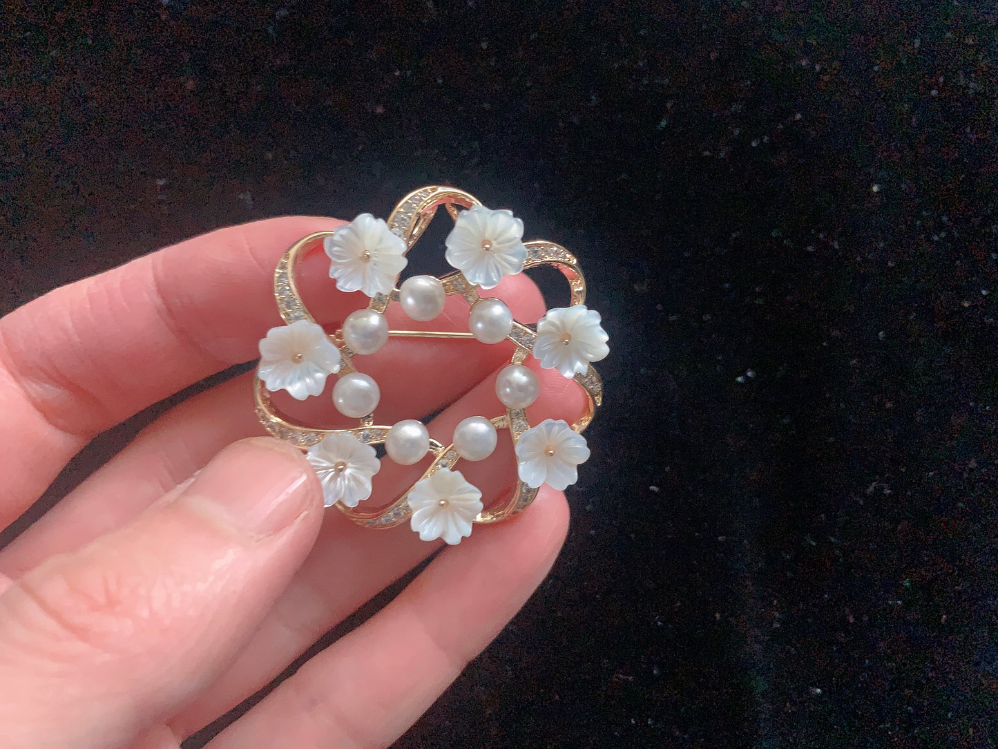 Genuine Freshwater Pearl Wave Classic Brooch