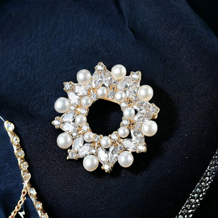 Freshwater Pearl & Cubic Zirconia Wreath Brooch – Gold Plated
